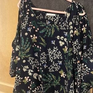 Beautiful blouse, like new, worn half a dozen times…